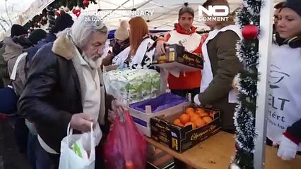 غذای گرمِ پیراون «حار کریشنا» برای بی‌خانمانان و نیازمندان بوداپست در روزهای سرد مجارستان