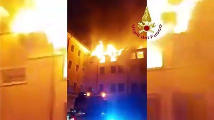 Adria: incendio tetto del palazzo delle ex canossiane
