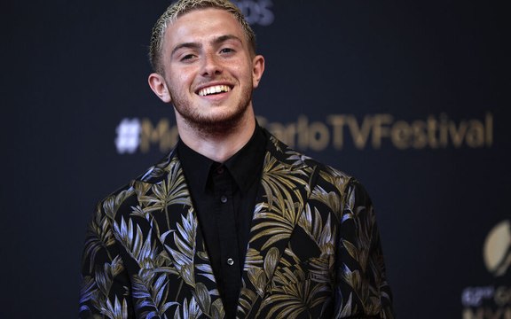 Des allusions sexuelles dans un jeu de société « dès 7 ans » du youtubeur Michou