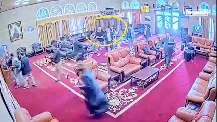 El vídeo del director de la OMS en el aeropuerto de Saná durante un ataque aéreo israelí