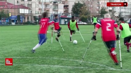 Angolalı oyuncu, bacağını kaybetmesine rağmen futboldan kopmadı