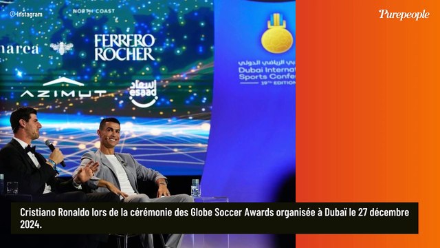 A 14 ans, Cristiano Ronaldo Jr dépasse presque son célèbre père ! L'adolescent a énormément changé physiquement