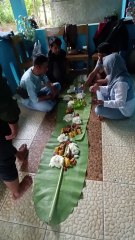 Makan Bersama sesudah perjalanan jauh