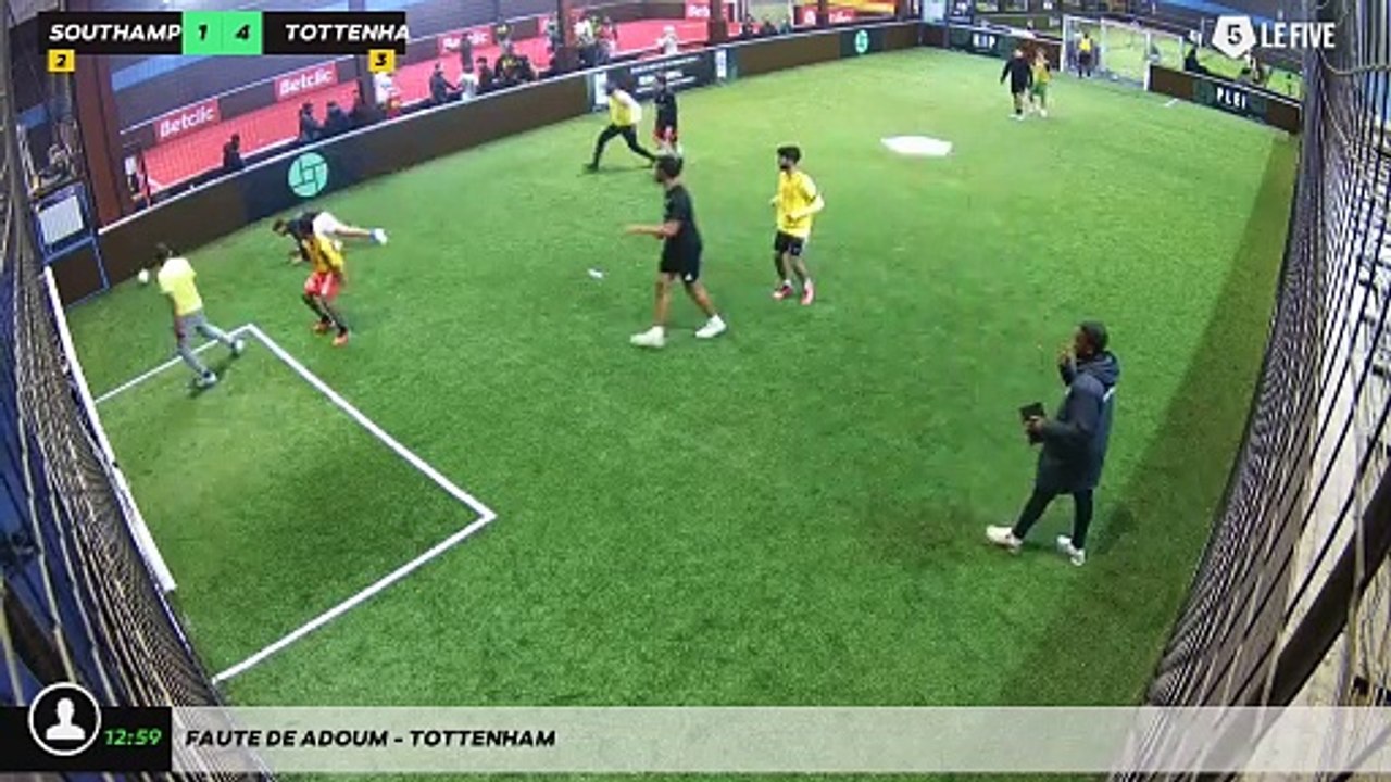 Faute de Adoum - Tottenham