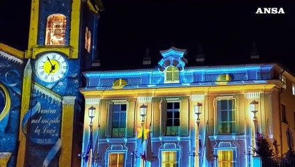 Natale, Moncalieri si illumina con proiezioni e giochi di luce