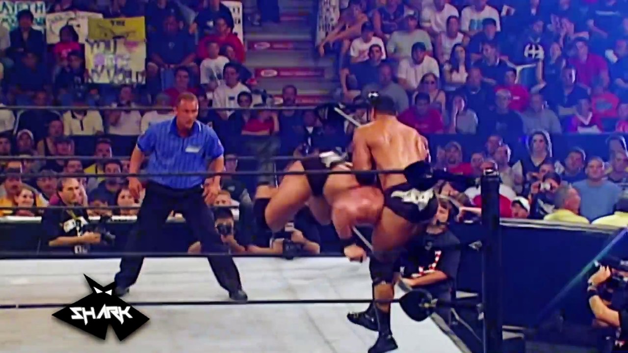 The Rock vs Brock Lesnar Summerslam 2002 en español