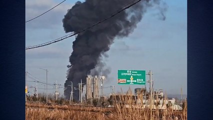 무안 여객기 추락 이후 연기 / YTN
