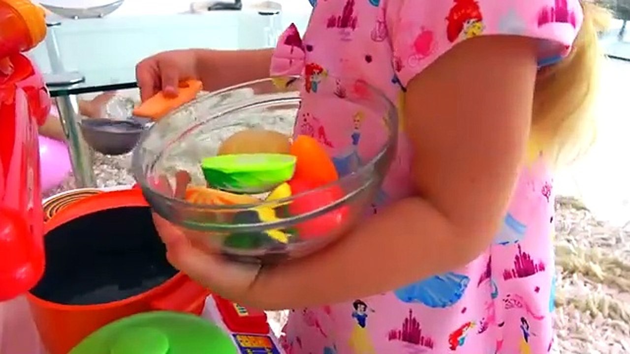 Roma and Diana Pretend Play Cooking Food Toys with Kitchen Play Set