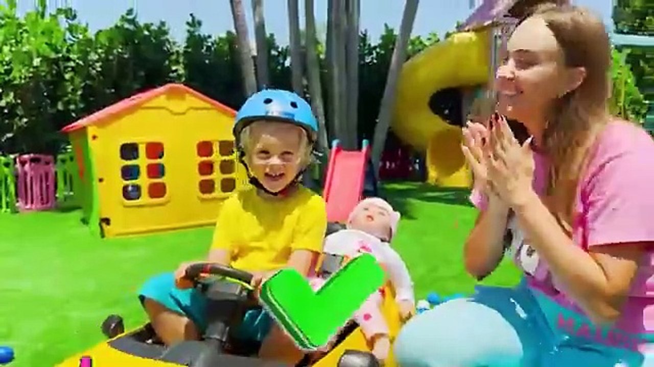 Chris and Magic Faucet Adventure - Kids toy stories
