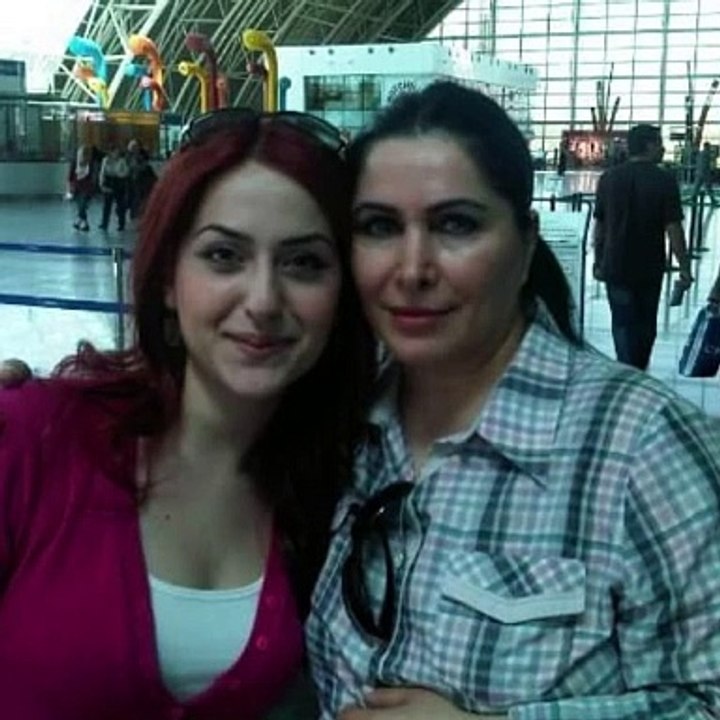 HAYAT NURAY ABLACIĞIMIZAA BİLE BAKİ KALMADI ŞİMDİ PARAMIZ PULUMUZ BİLE OLSA ARTIK NE FAYDA