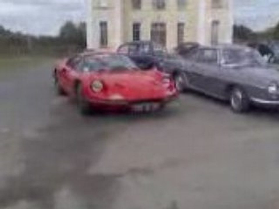 Arriver Ferrari Dino au point de passage