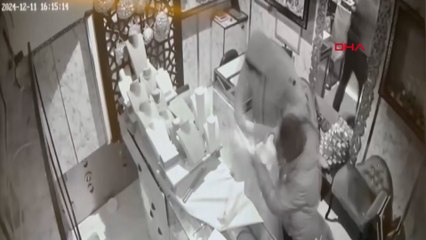 İstanbul'da kuyumculardan 13 Milyon liralık altın çalan şüphelilere operasyon