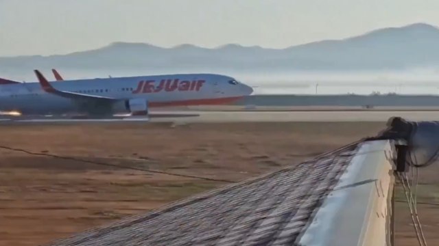 Vídeo mostra momento em que avião explode com 181 pessoas a bordo na Coreia do Sul