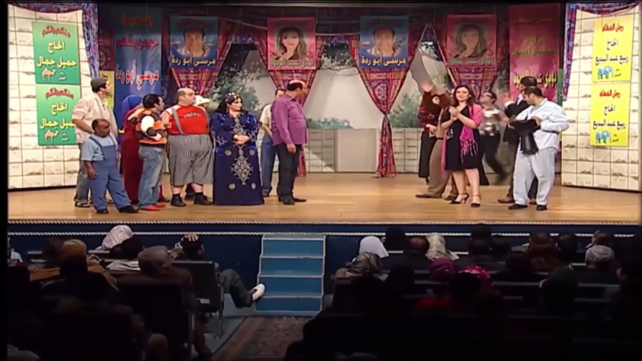 خروج احمد بدير عن النص وضحك هستيري من الجمهور 😅 الرقابه لو سمعت الكلام ده هتمسك امك 😂😂