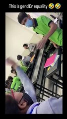 Fight between boy and girl in classroom || bachappan ki yaadein #schoolmemory #classmet #school #classroom