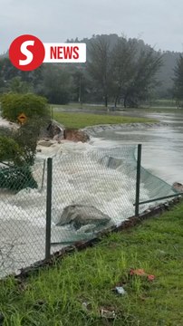 Water retention bund breaks, flooding Sungai Buloh's Taman Seri Alam 