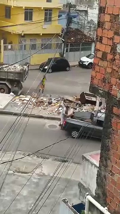 Descarte incorreto de entulhos deixa moradores do Uruguai revoltados