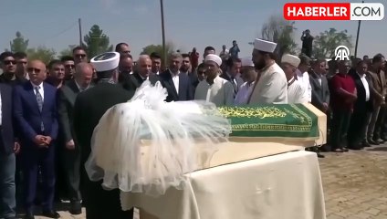 Nevzat Bahtiyar'ın ailesi köyü terk etti