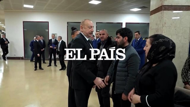 Azerbaiyán pide a Rusia que asuma la culpa por el derribo del avión estrellado en Kazajistán