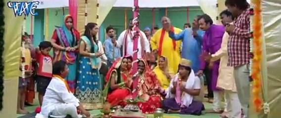 निरहुआ_ने_अपने_ही_शादी_पाद_पाद_के_पूरा_माहौल_खराब_कर_दिया_-_देखिये_पूरा_वीडियो_-_New_Superhit_Comedy(360p)