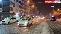 Uşak'ta Yoğun Kar Yağışıyla Eğlenceli Anlar