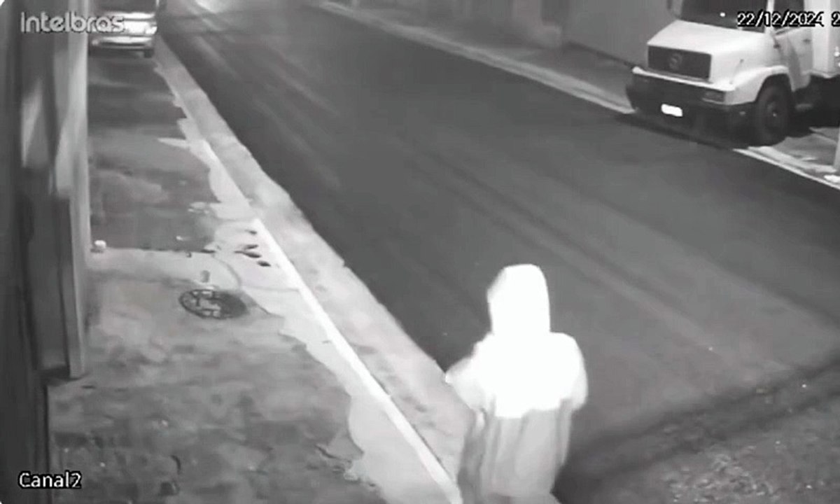 Ladrões usam três caminhões para roubar R$ 1,5 milhão em grama sintética de fornecedora do Allianz Parque