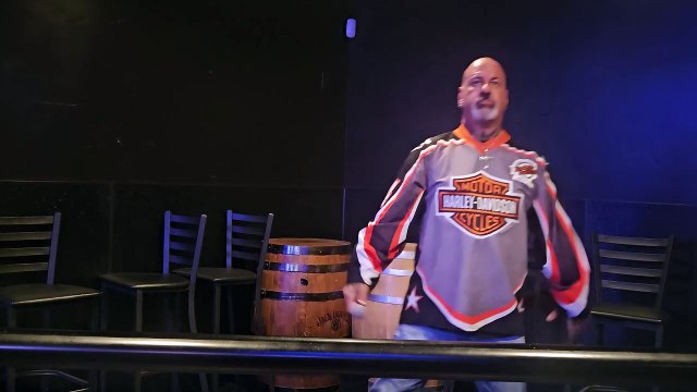 QUEEN - TIE YOUR MOTHER DOWN (PERFORMED LIVE AT THE WESTERNER)