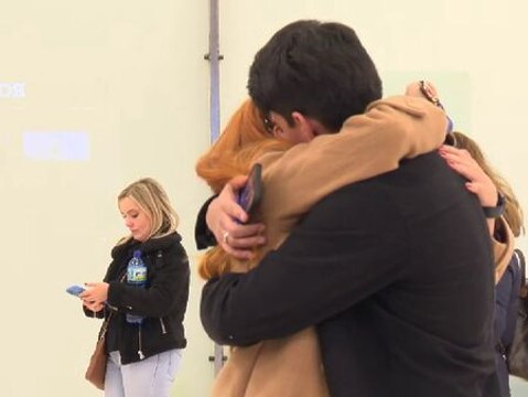 Aeropuertos y estaciones de tren, los grandes testigos de los vaivenes navideños