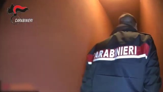 Dal telefono vede i ladri mentre sono in casa e avverte carabinieri: arrestati tre georgiani (30.12.24)