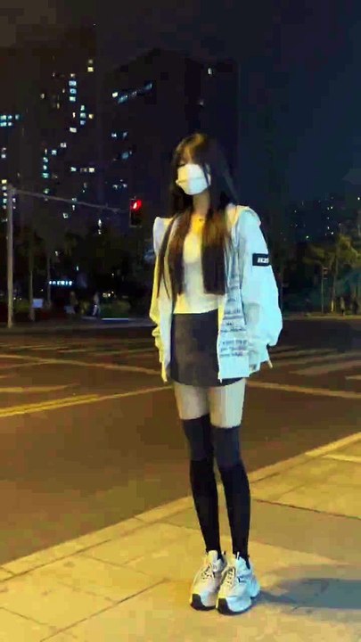 我只喜欢两种花：有钱花和随便花。