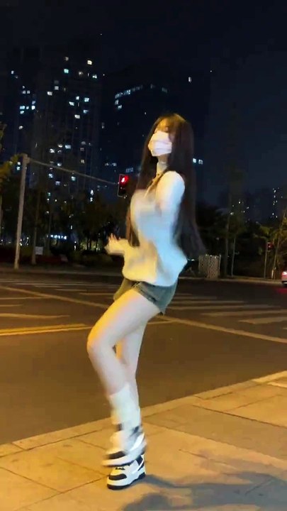 歌带劲 哥更带劲# 季节留不住候鸟社牛舞