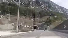 4 dakikalık tünelde yazdan kışa yolculuk