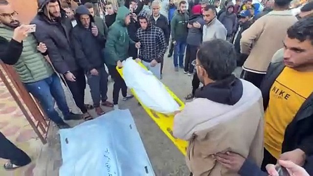 Al menos 11 muertos en un ataque israelí contra la Policía en una zona humanitaria de Gaza