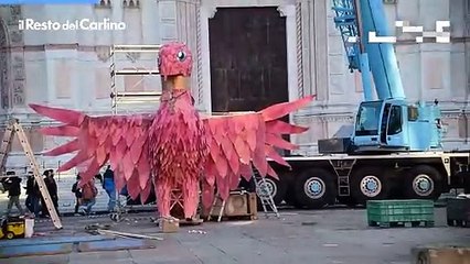 Capodanno a Bologna, arriva il vecchione in piazza: video