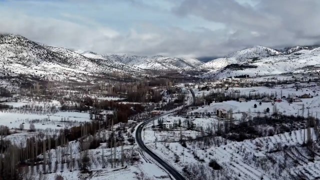 Adana Pozantı'da kar yağışı etkili oldu