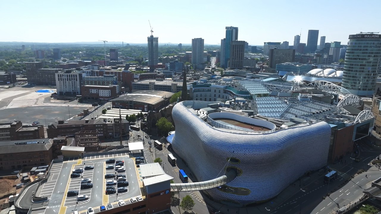 Shopping centre opening times for New Year's Eve and New Year's Day in Birmingham
