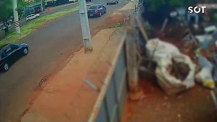 Câmera registra execução no Brasmadeira; vítima era perseguida por outro veículo