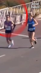 Cette coureuse s’arrête pour aider sa concurrente en plein marathon