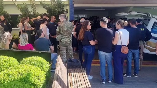 Familiares e colegas de farda prestam últimas homenagens ao PRF Huanderson dos Santos