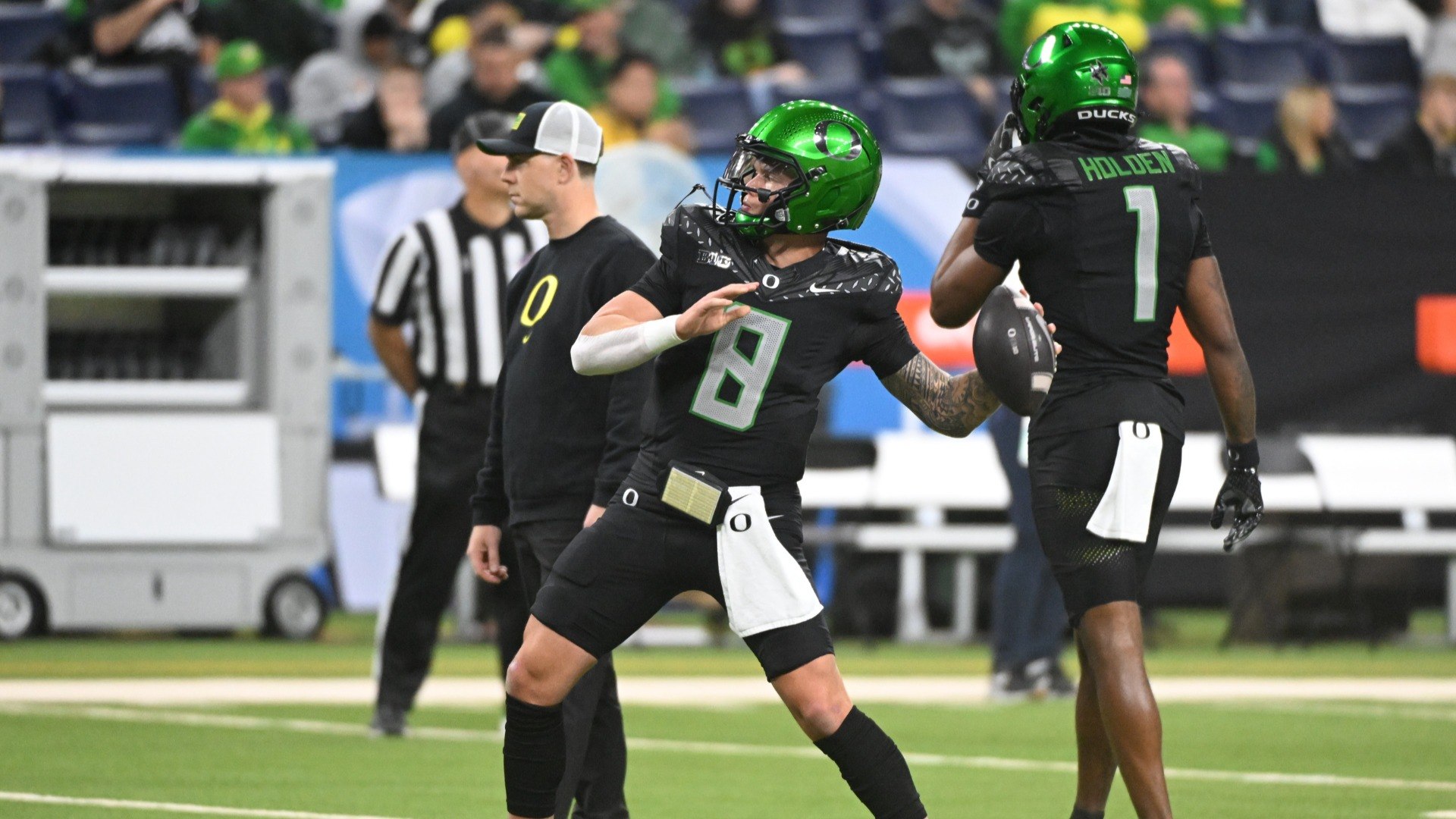 Ohio State vs. Oregon Rematch Lights Up the Rose Bowl