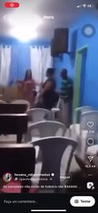 Video: Esposa de un pastor expuso infidelidad del hombre en pleno culto