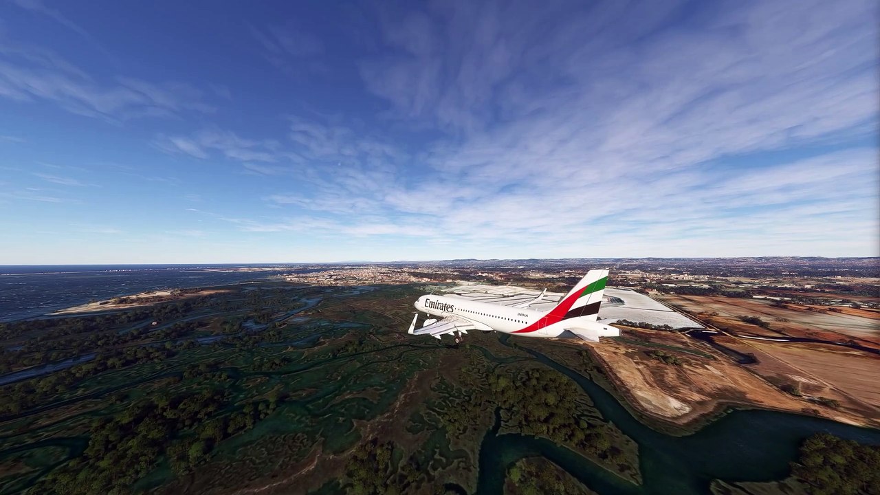 Exceptional Touchdown Emirates A320neo at Faro Airport (FAO), Faro, Portugal #aviation #landing #flights #fly #flightlovers #Canada #USA #Japan  #aviation #flying #FlyingLovers #aviationlovers