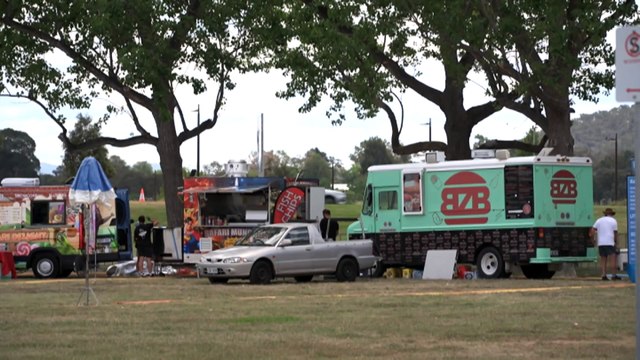 Canberra prepares for its fireworks show over Lake Burley Griffin