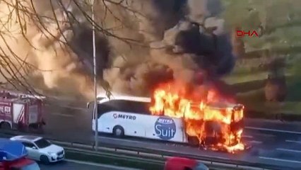 Hareket halindeki otobüs cayır cayır yandı