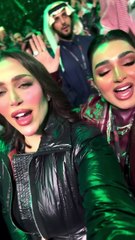 الدكتورة خلود والنجوم يرددون النشيد السعودي