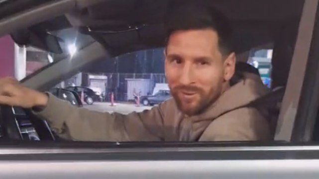 Incontra Messi fermo al semaforo: il tifoso non ci crede!