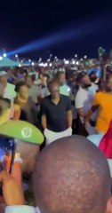 Bénin : Le président Patrice Talon pose un geste lors d'un concert qui choque la toile (VIDEO)