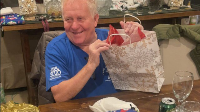 Christmas surprise: Grandfather receives plane tickets to revisit Austria after 20 years