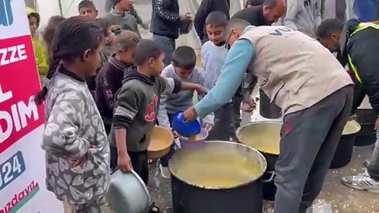 Kuzey Gazze Yemek Dağıtımı | Vuslat Derneği 2024