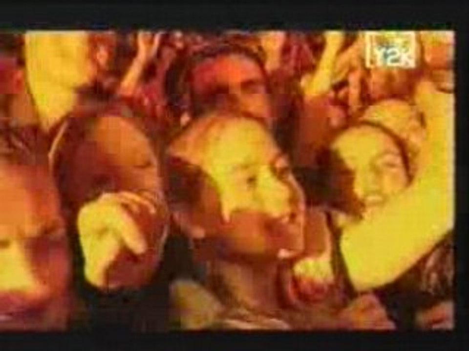 Robbie Williams & Oasis (live) - Wonderwall